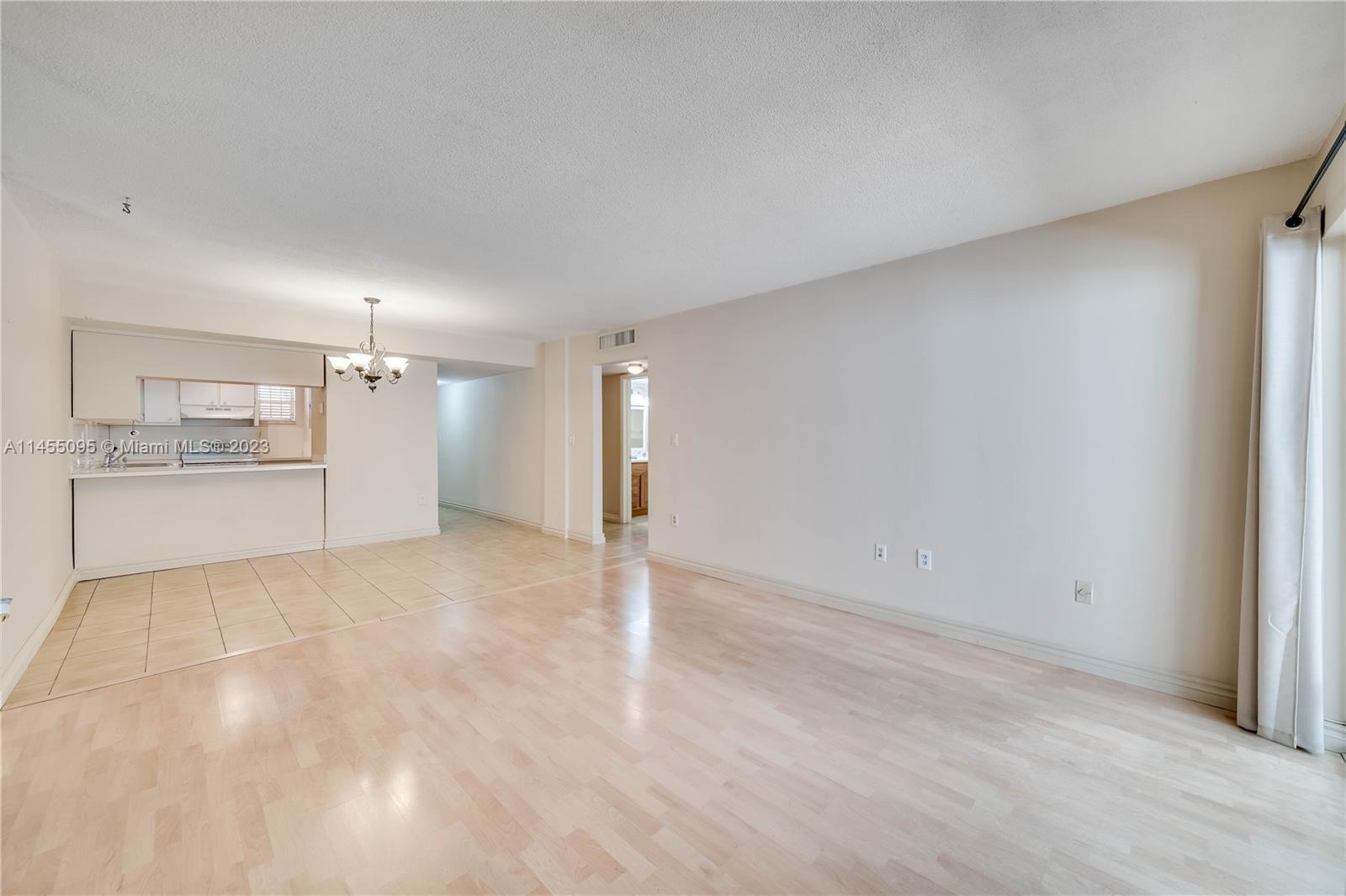 Photo of 1850 W 56th St #2110 in Hialeah, FL