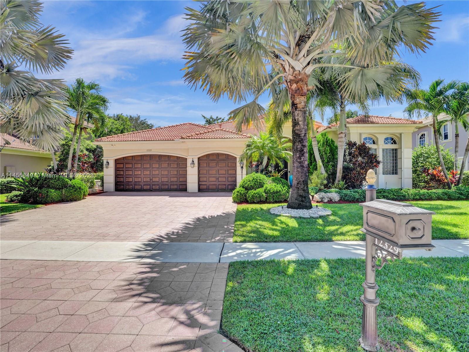 Photo of 12329 Equine Ln in Wellington, FL