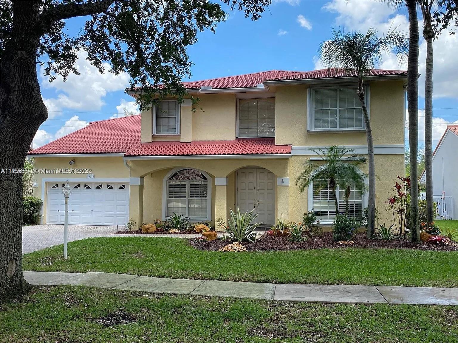 Photo of 10749 Nashville Dr in Cooper City, FL