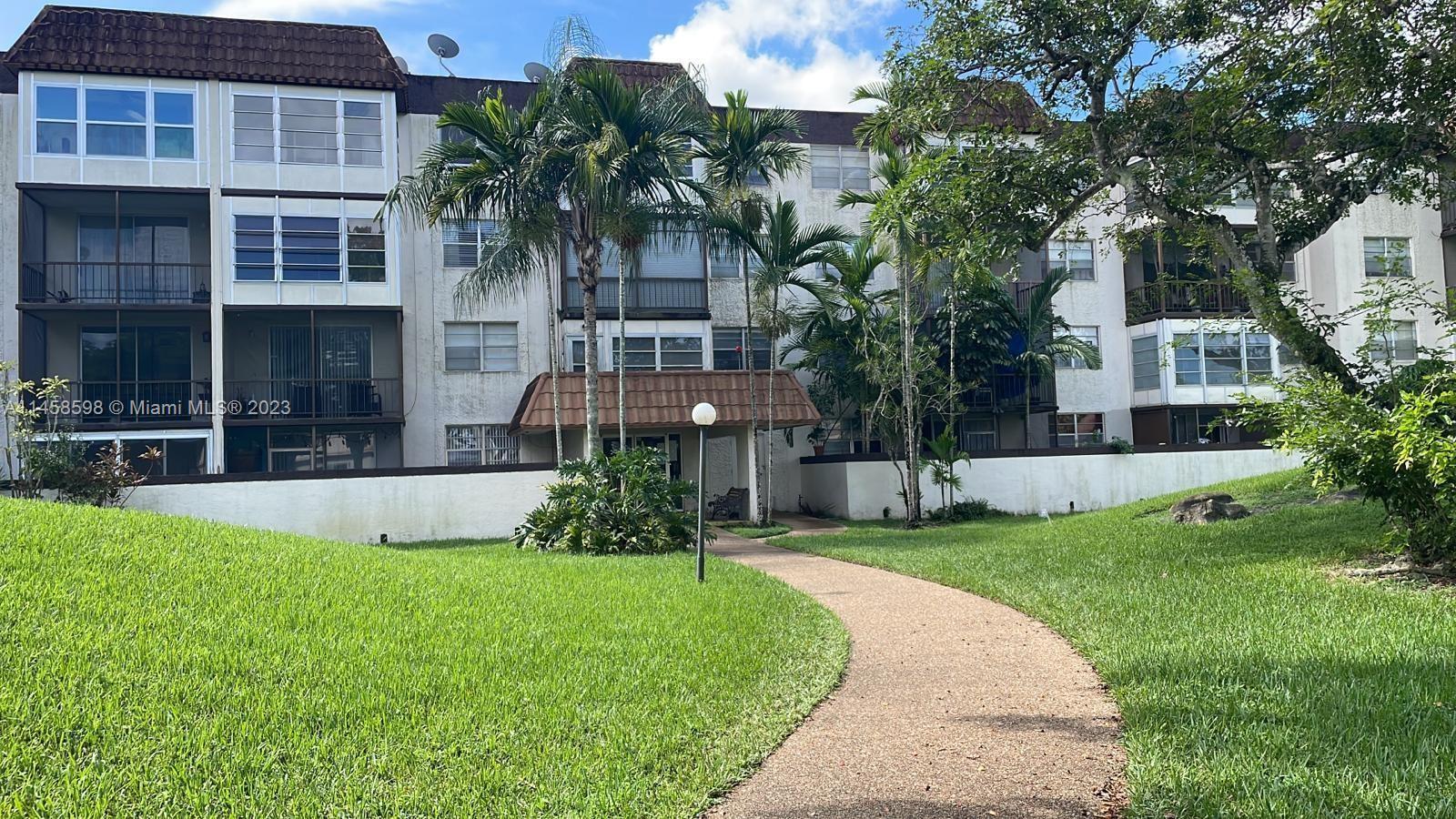 Photo of 7100 NW 17th St #409 in Plantation, FL