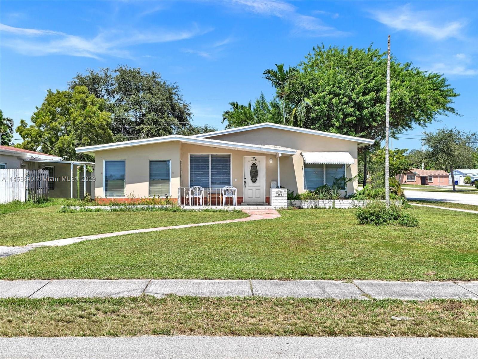 Photo of 1499 NE 174th St in North Miami Beach, FL