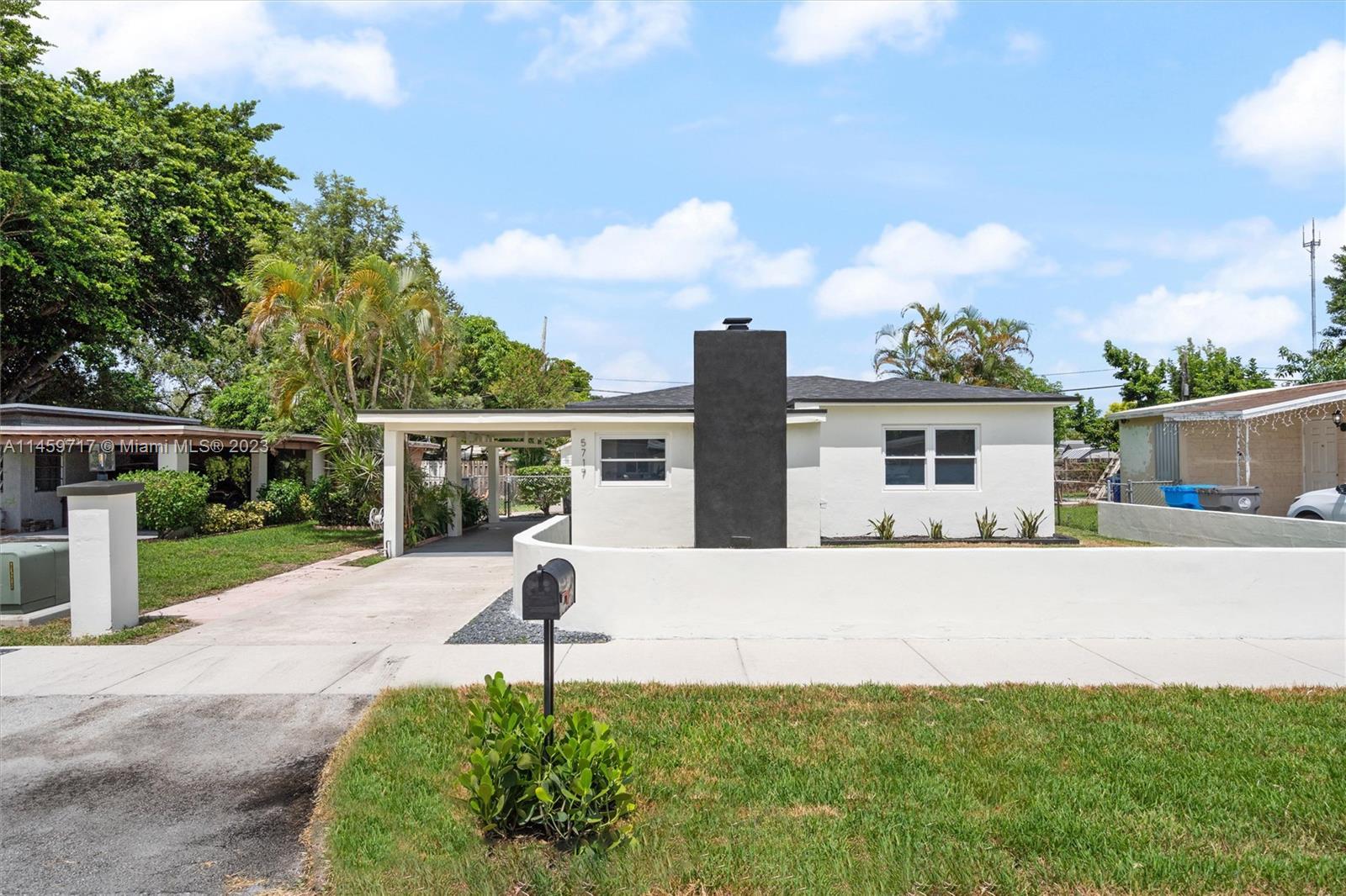 Photo of 5717 SW 36th Ct in West Park, FL