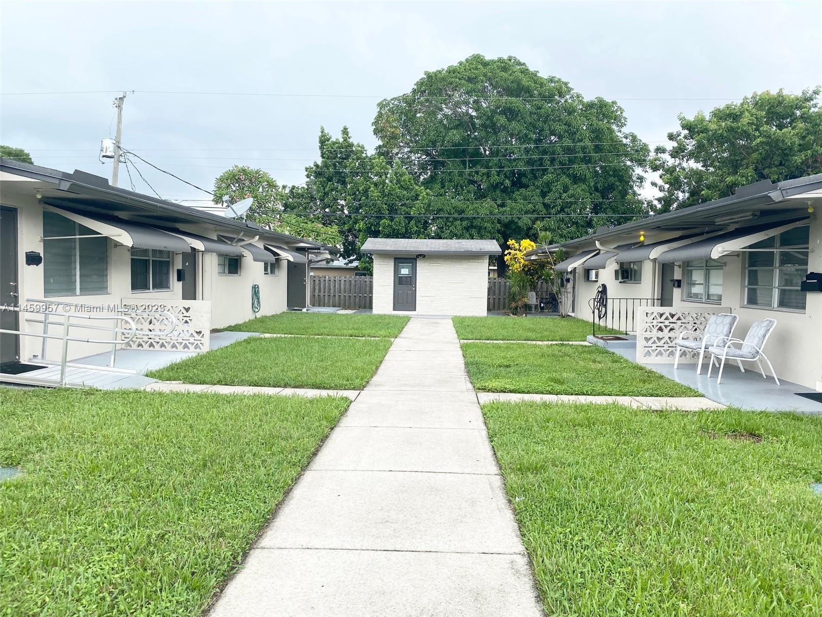 Photo of 2901 Jackson St #1 in Hollywood, FL
