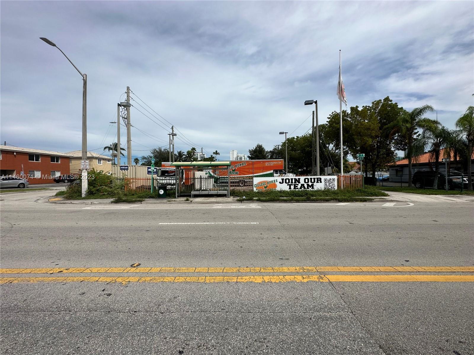 Photo of 705 NW 18th Pl in Miami, FL