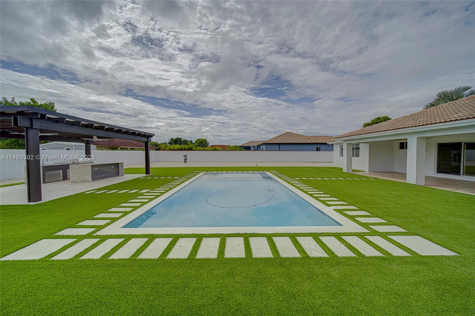 Photo of 32333 SW 205th Ave in Homestead, FL