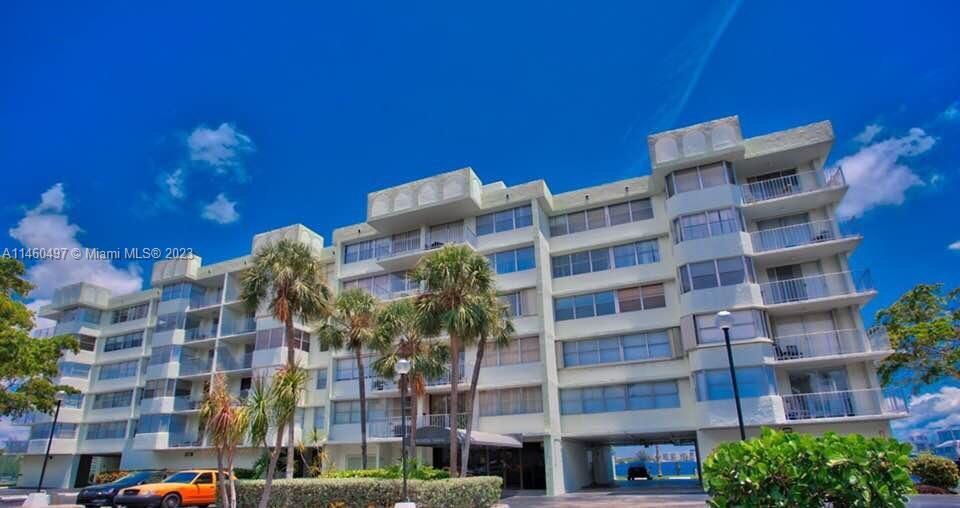 Photo of 16546 NE 26th Ave #5H in North Miami Beach, FL