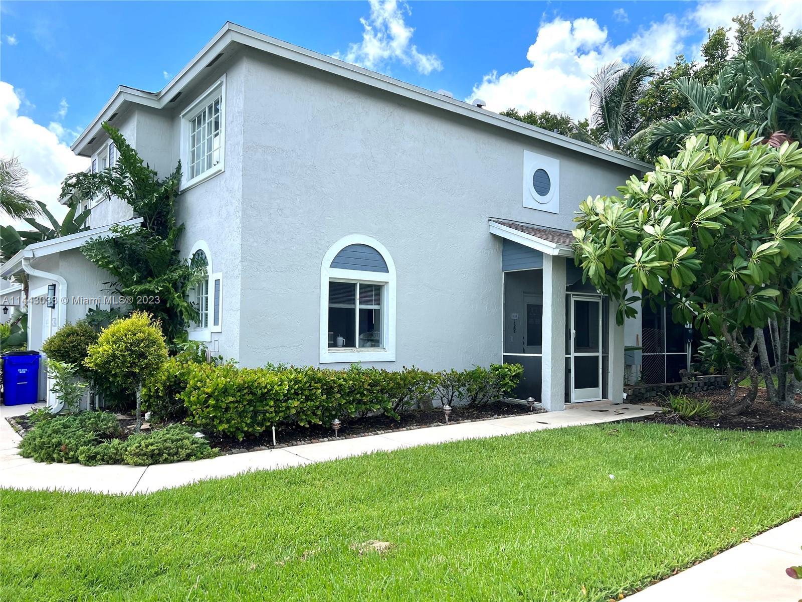 Photo of 1403 SW 48th Ter in Deerfield Beach, FL