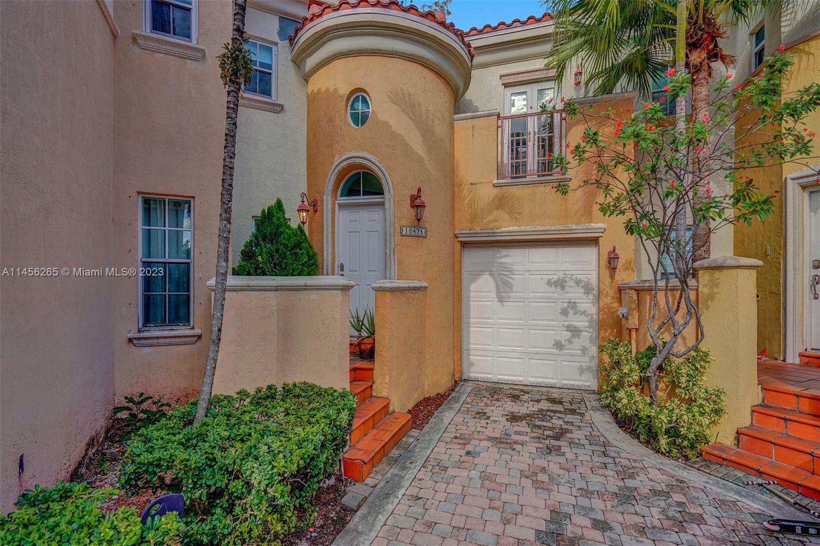 Discover this beautiful townhouse nestled in a boutique gated community in the heart of a Aventura, 