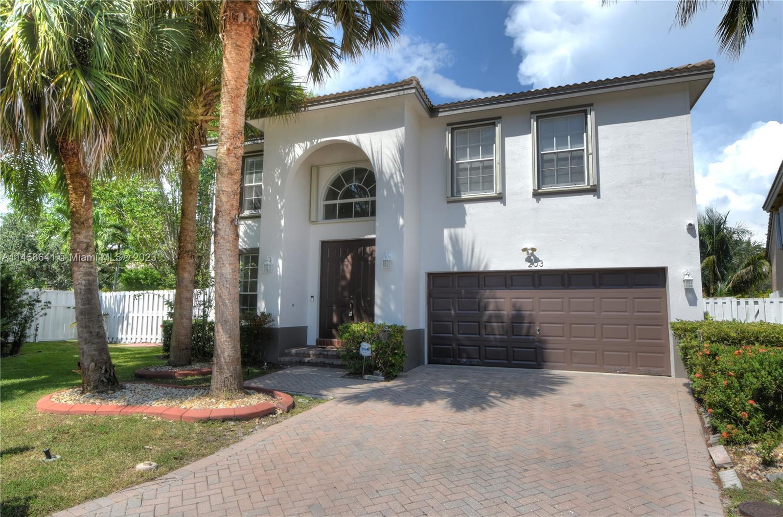 Photo of 203 La Costa Ln in Weston, FL