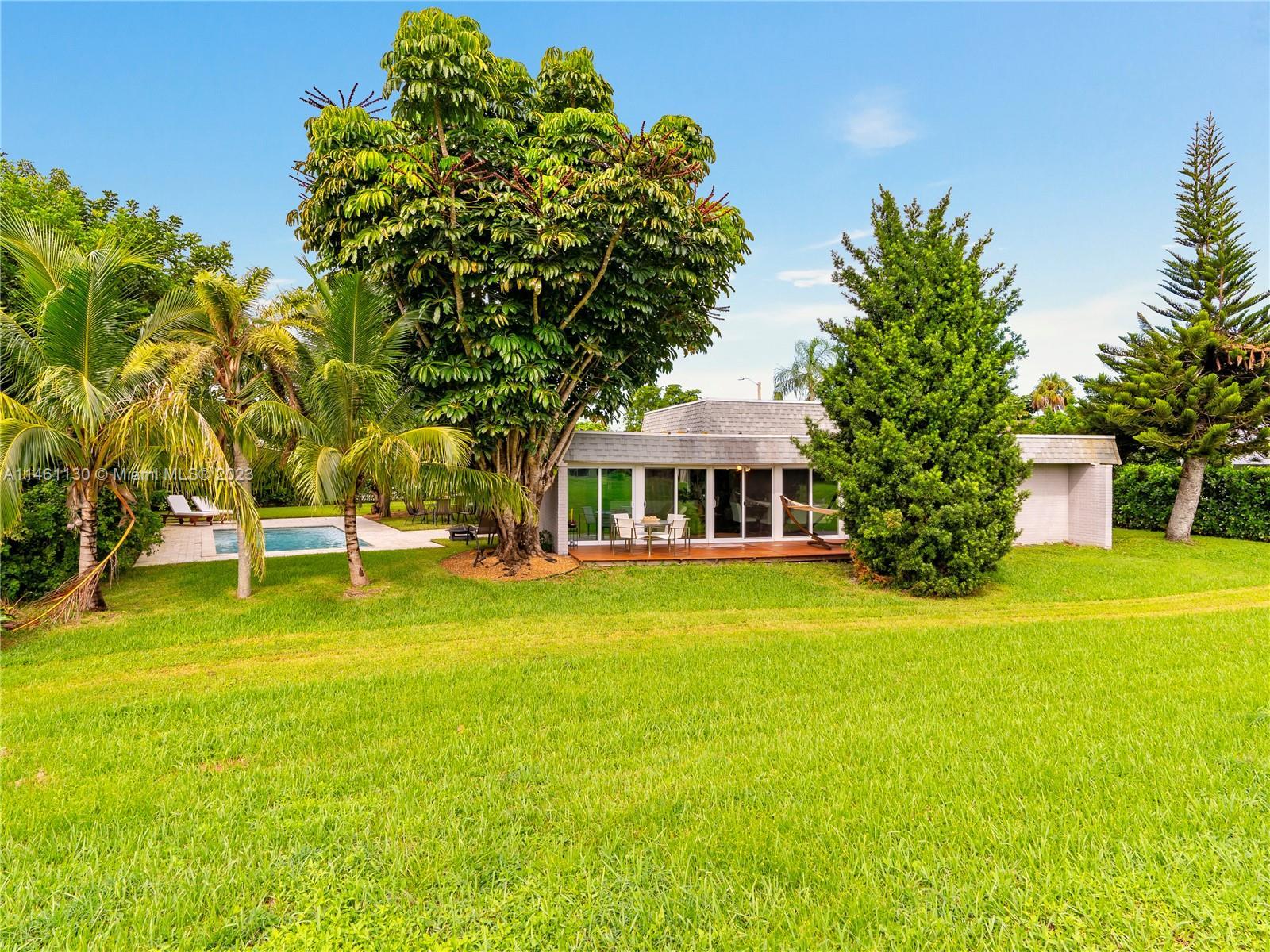Photo of 5902 Cedar Cir in Tamarac, FL