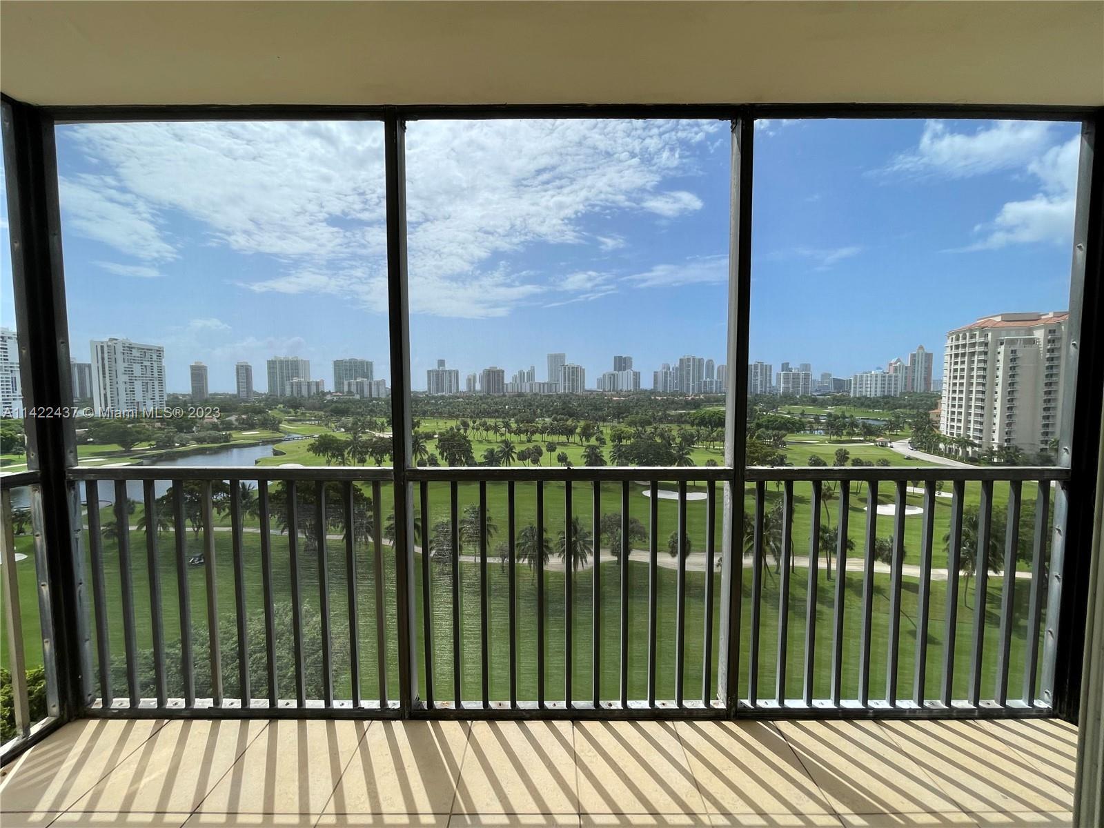 This Coronado condo in Aventura is a canvas of opportunity, where you can curate your dream living s