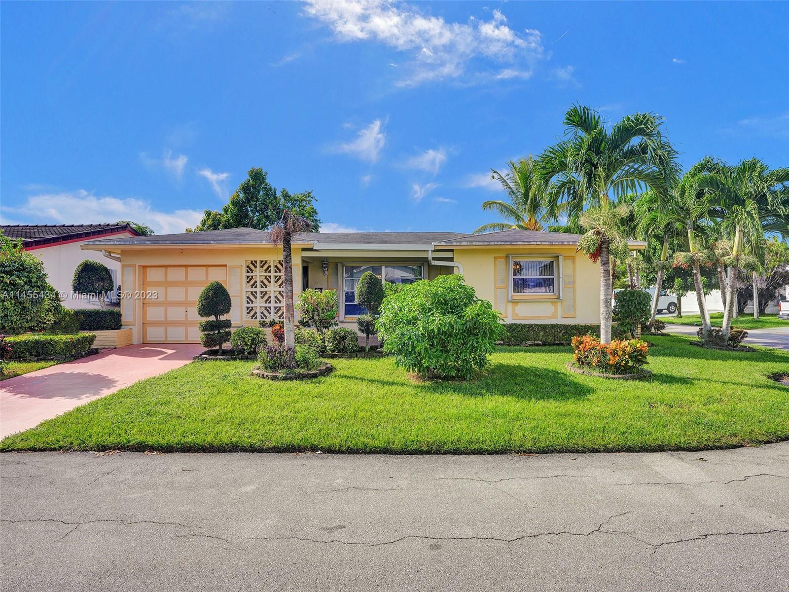 Photo of 6714 NW 57th Dr in Tamarac, FL