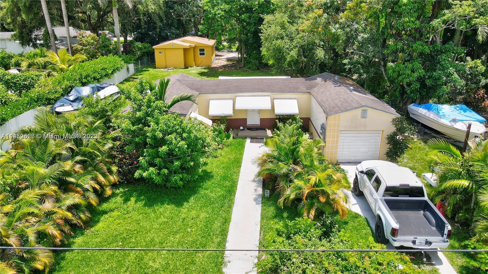 Photo of 454 NE 152nd St in Miami, FL