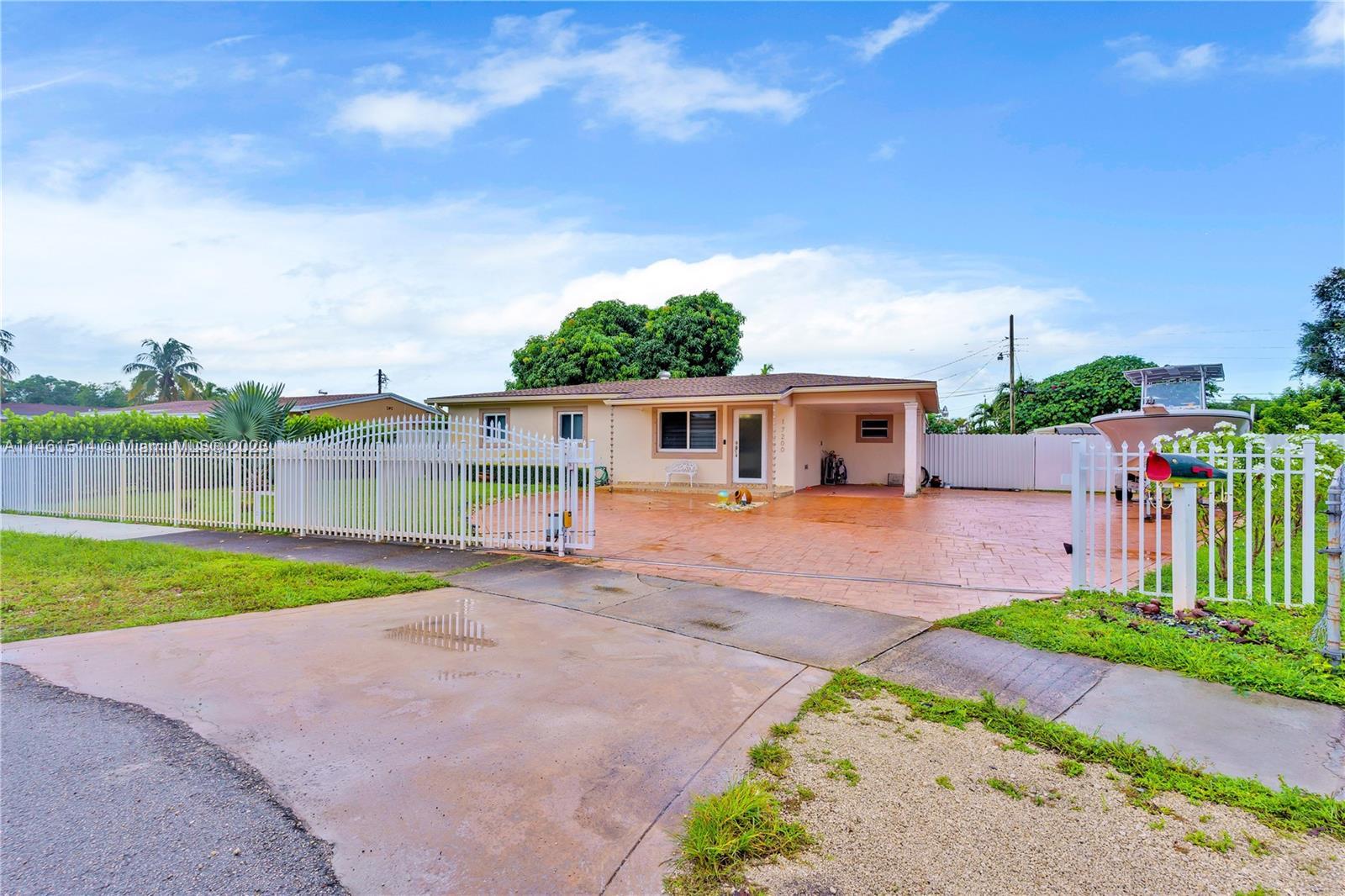 Photo of 17200 NW 29th Ave in Miami Gardens, FL