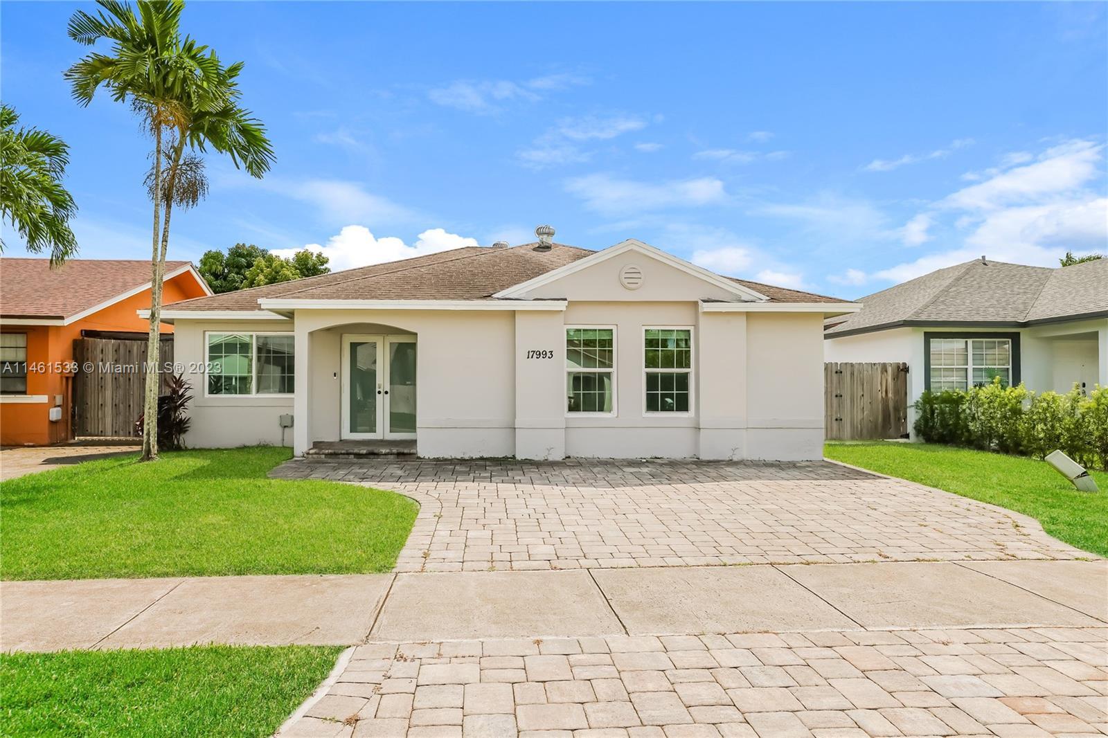 Photo of 17993 SW 135th Ave in Miami, FL