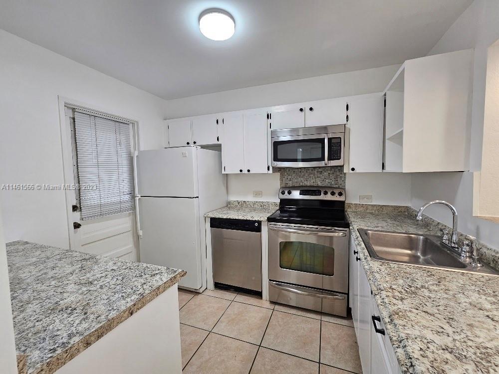 Photo of 441 NE 195th St #105 in Miami, FL