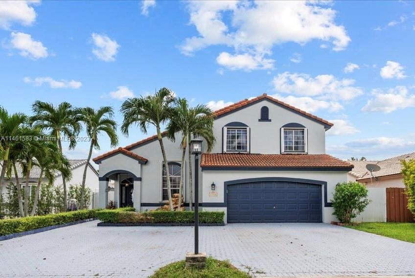 Photo of 15960 SW 74th St in Miami, FL