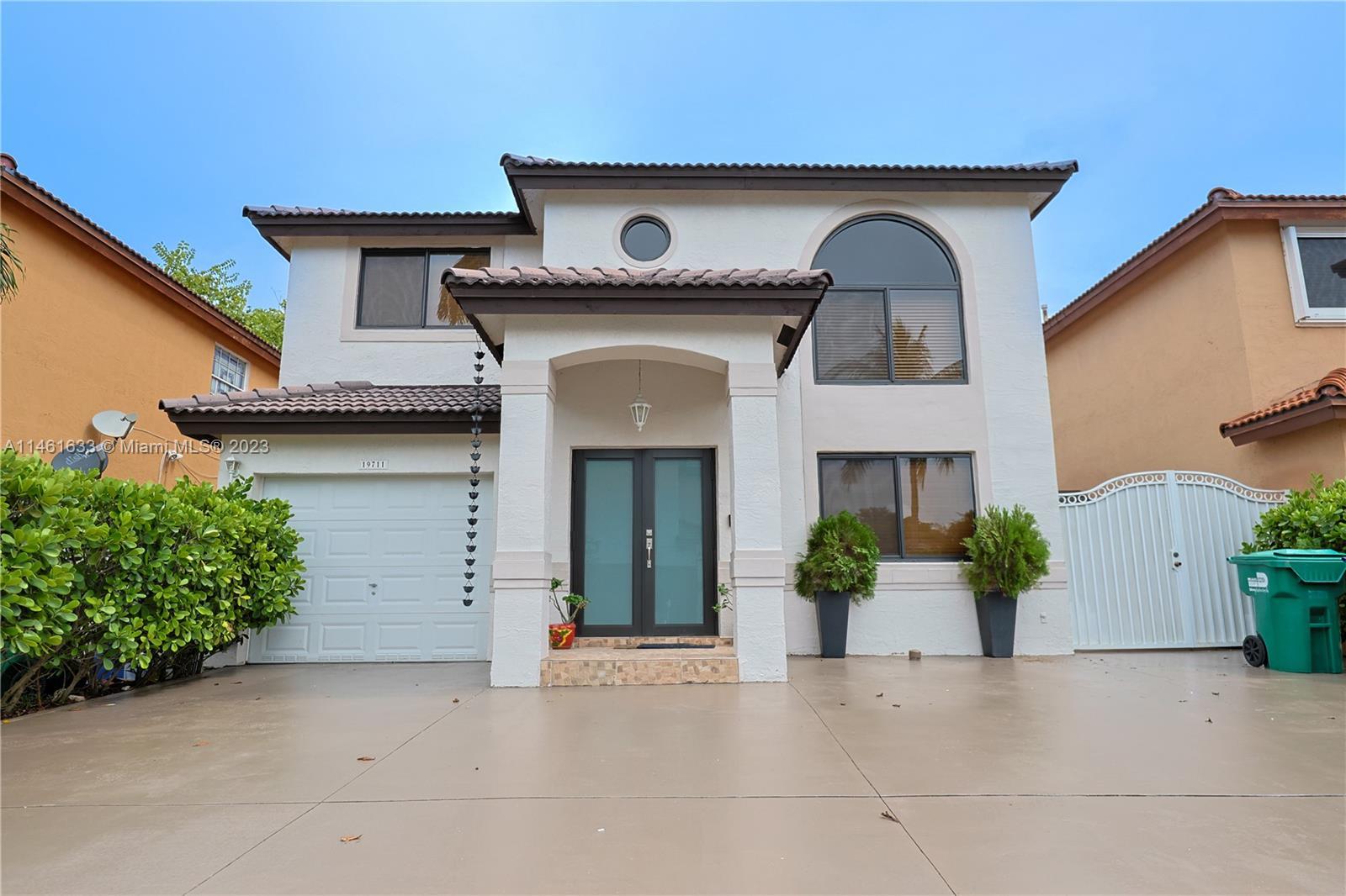 Photo of 19711 NW 86th Ave in Hialeah, FL