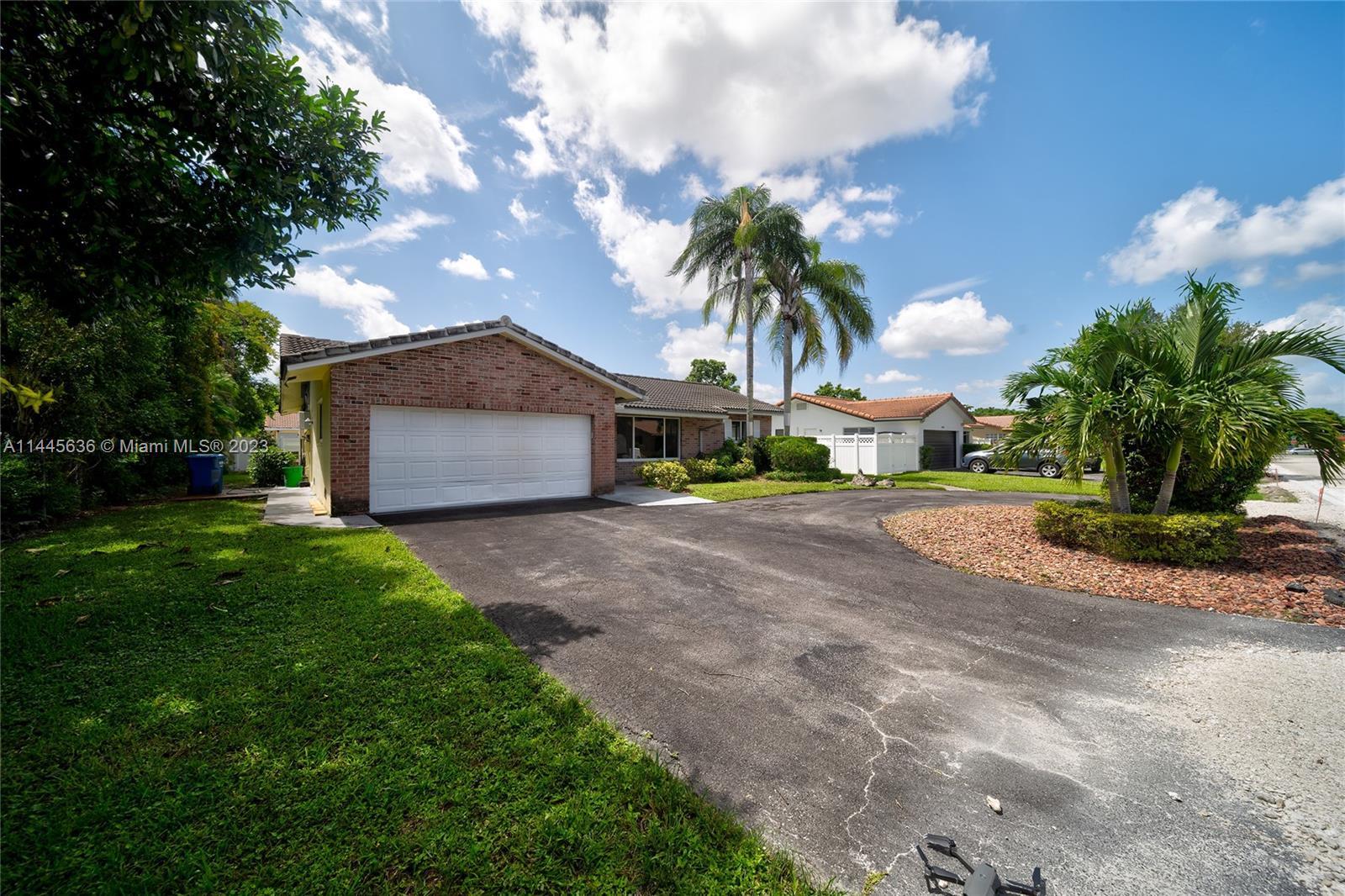 Photo of 7506 NW 42nd St in Coral Springs, FL