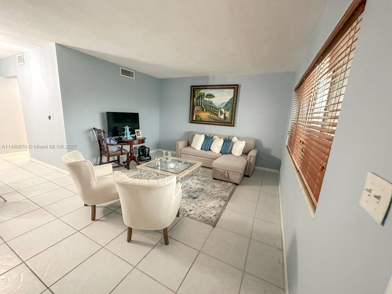 Photo of 1450 NE 170th St #209 in North Miami Beach, FL