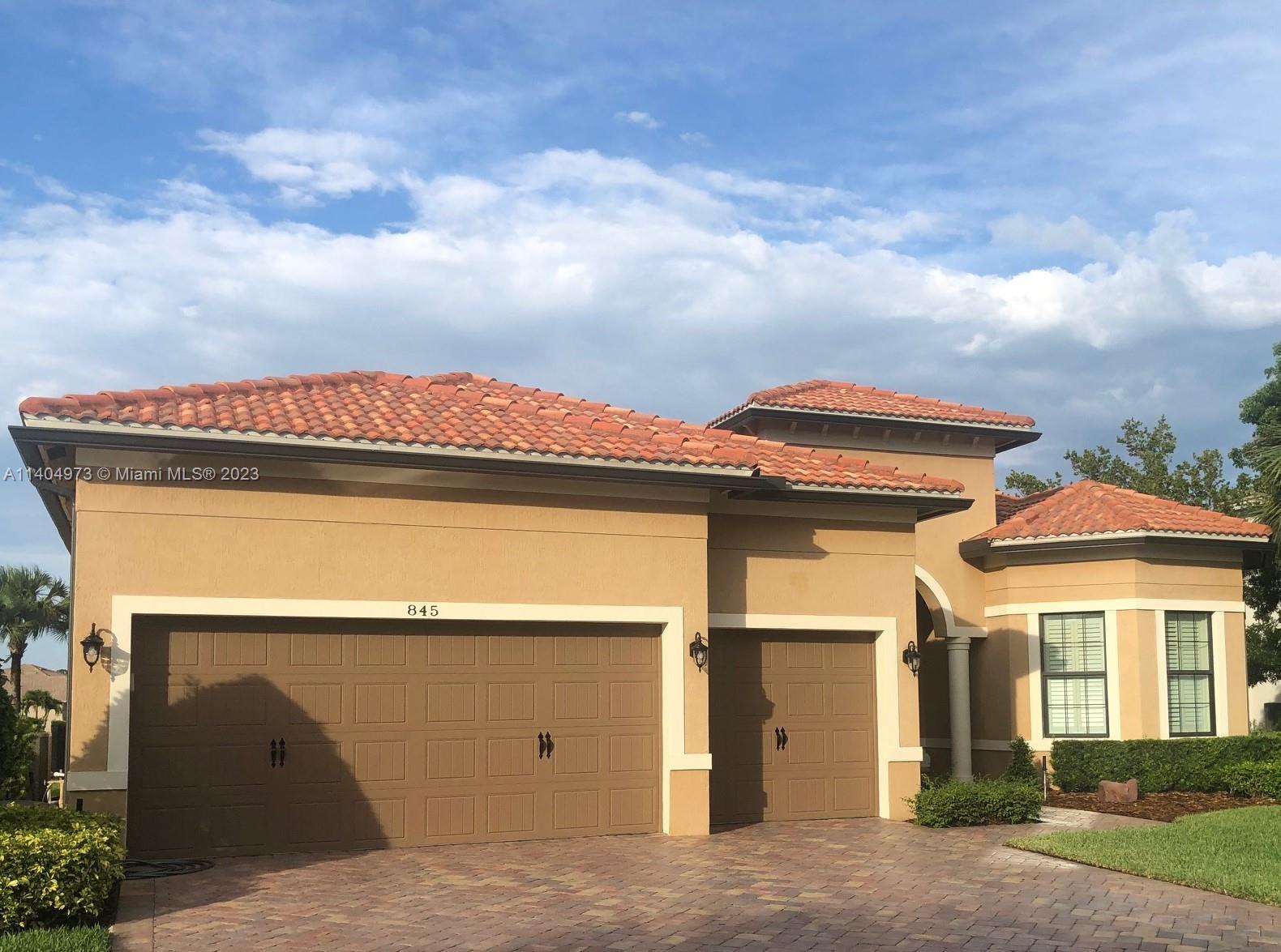 Photo of 845 SW Habitat Ln in Palm City, FL