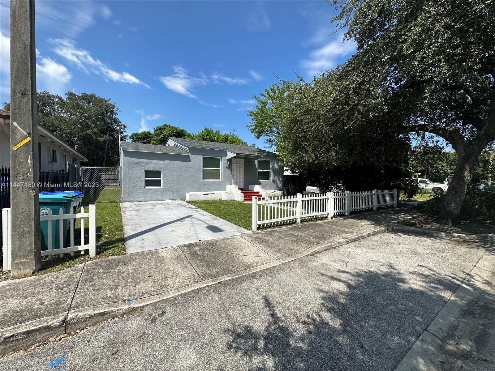 Photo of 575 NW 49th St in Miami, FL
