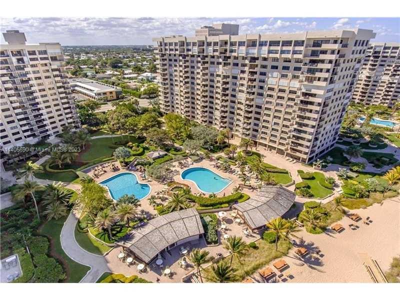 RARE TO FIND !!!! BREATHTAKING DIRECT OCEAN VIEWS FROM THIS 1 BEDROOM, 1 AND 1/2 BATH CONDO IN SEA R