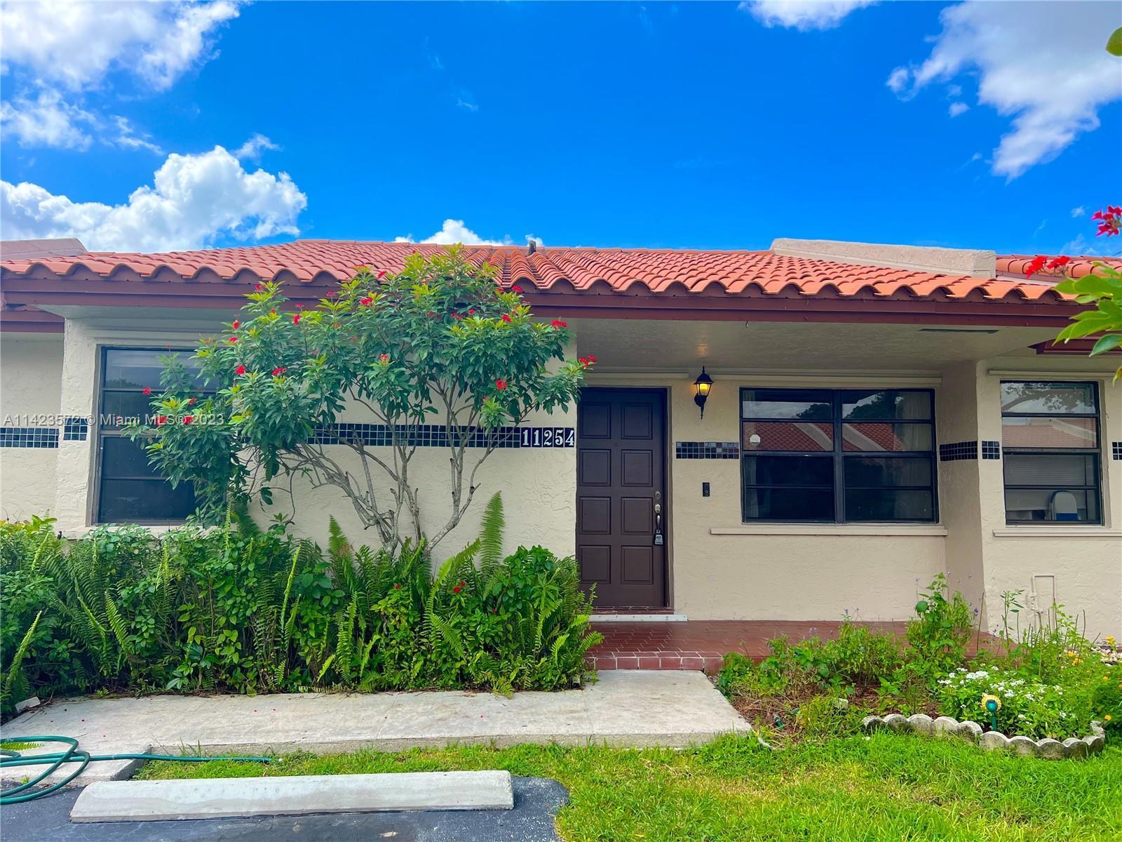 Photo of 11254 SW 58th St in Cooper City, FL