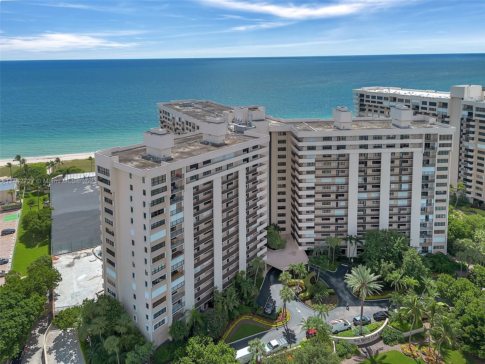 Don't miss out on the opportunity to own this large, corner 2 bed/2 bath beachfront condo!  With uno