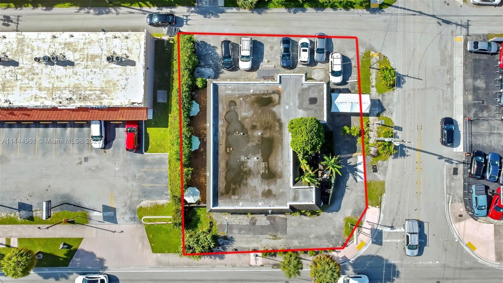 Photo of 7290 SW 8th St in Miami, FL
