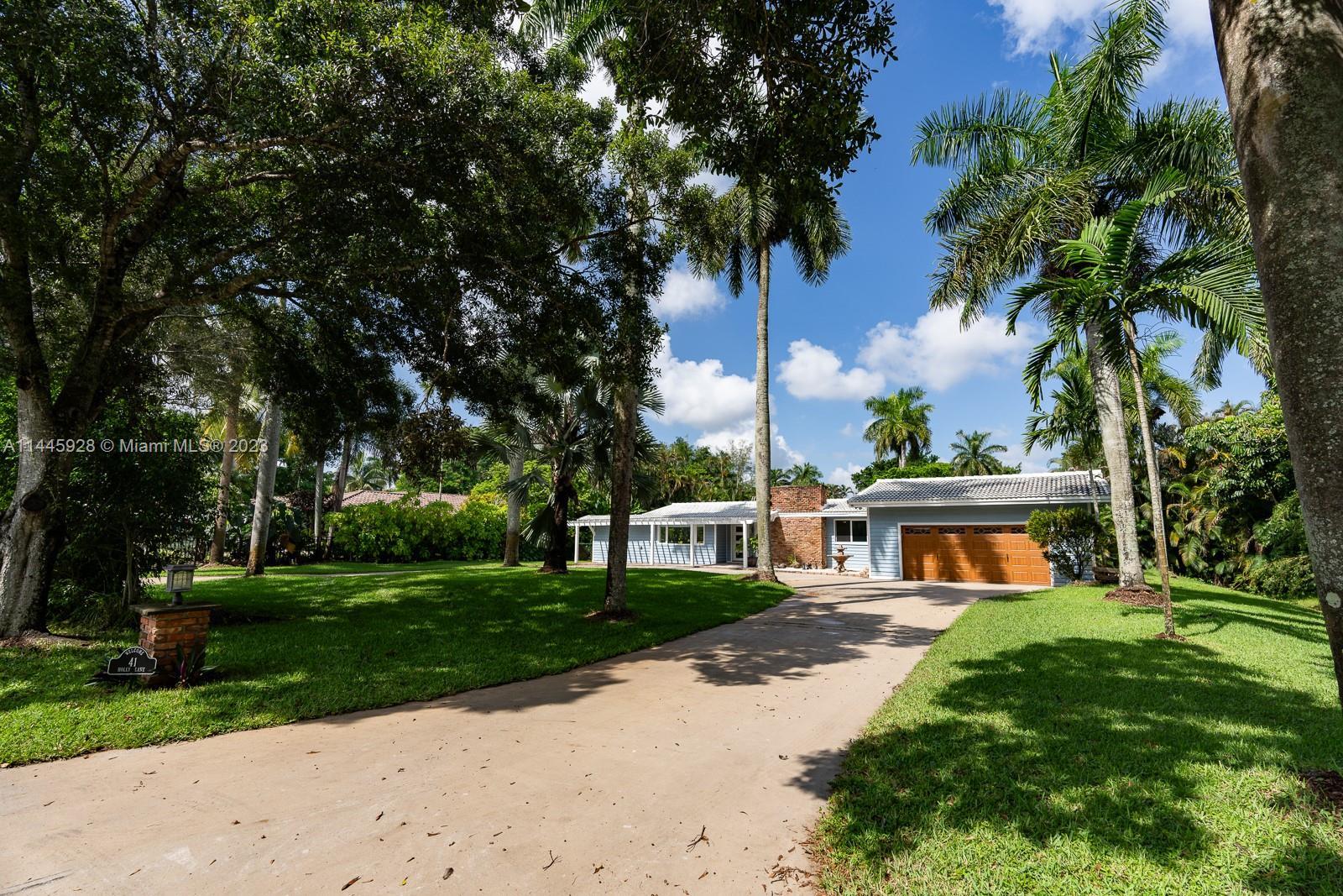 Photo of 41 Holly Ln in Plantation, FL