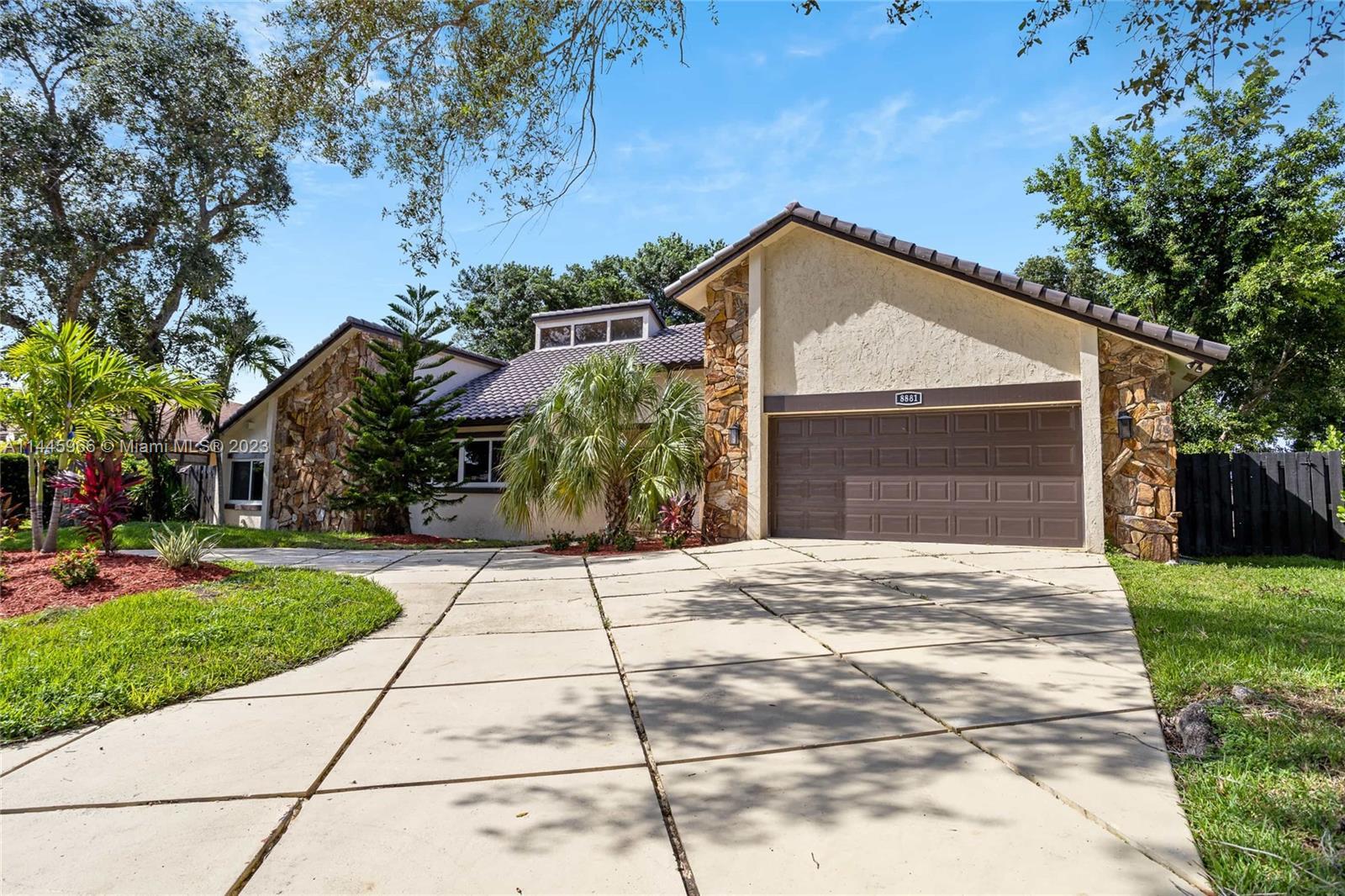 Photo of 8881 N Lake Dasha Dr in Plantation, FL