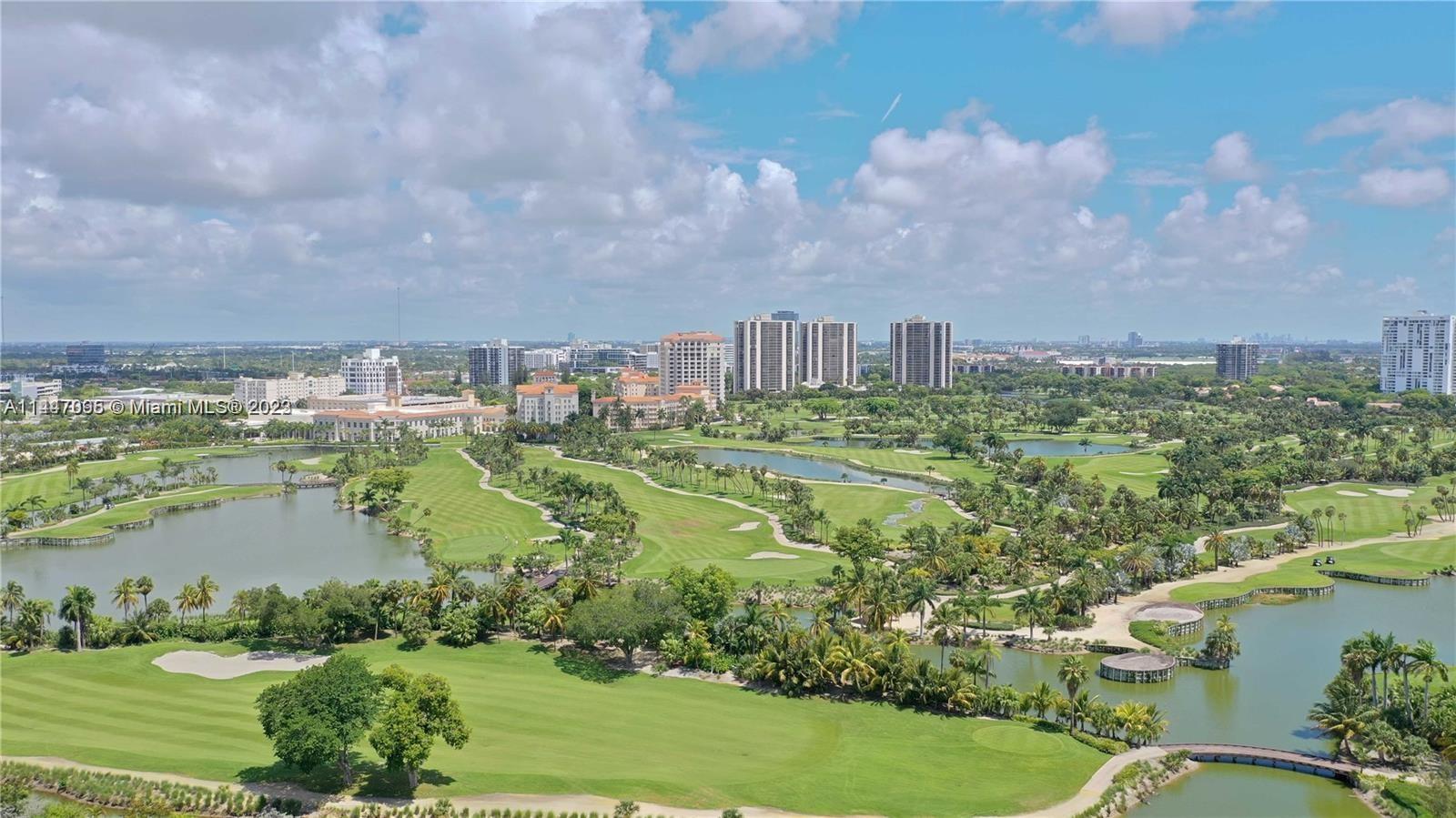 Best price special condo in the heart of Aventura, Mystic Pointe Tower 600, 2 Bed/2 baths, wiht Gold