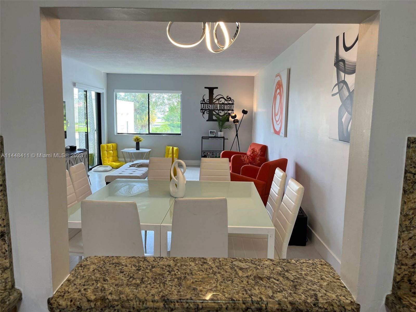 Photo of 153 Lakeview Dr #201 in Weston, FL