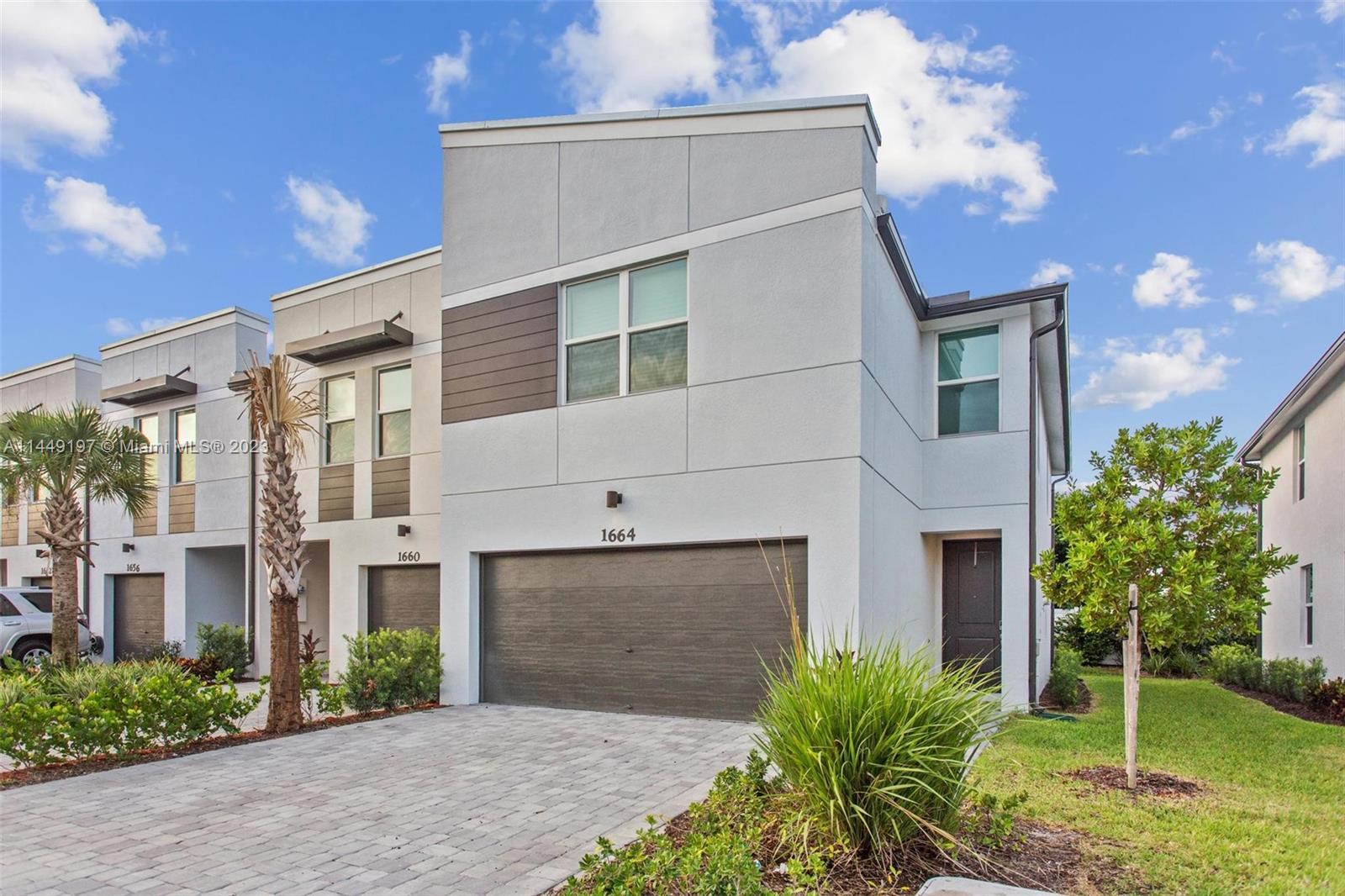 Photo of 1664 Lindley St in Mangonia Park, FL