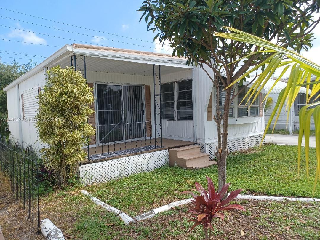 Photo of 2671 SW 54th St in Dania Beach, FL