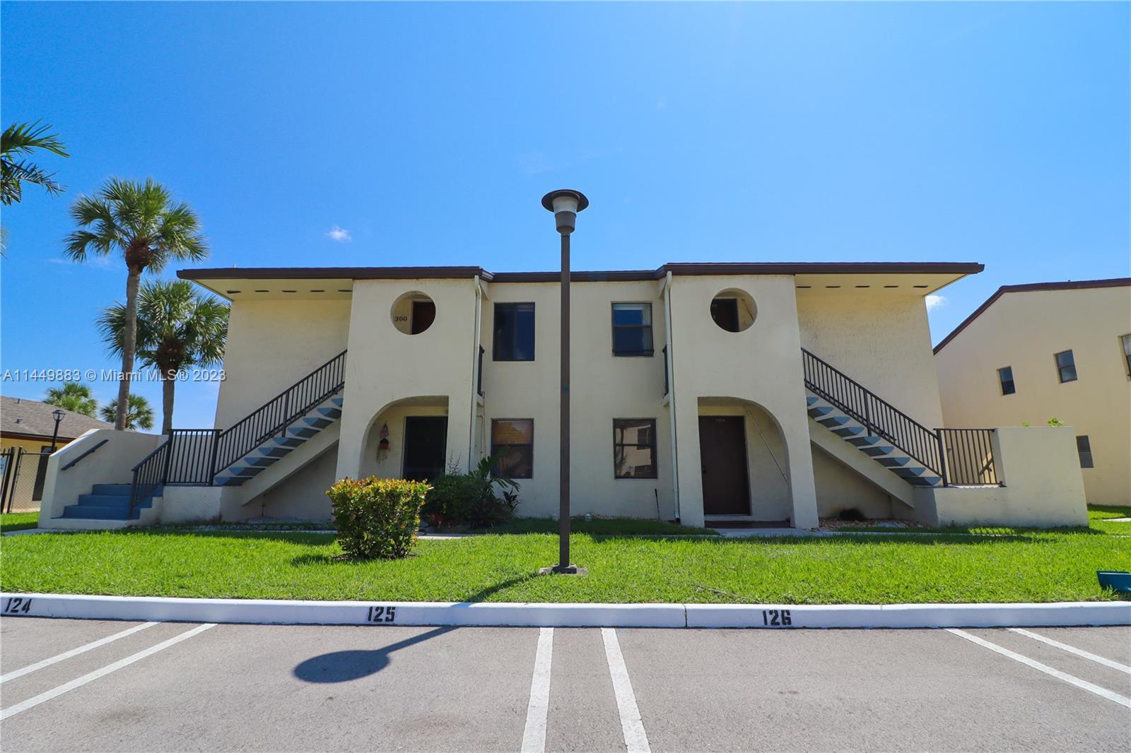 Photo of 11306 Taft St #11306 in Pembroke Pines, FL