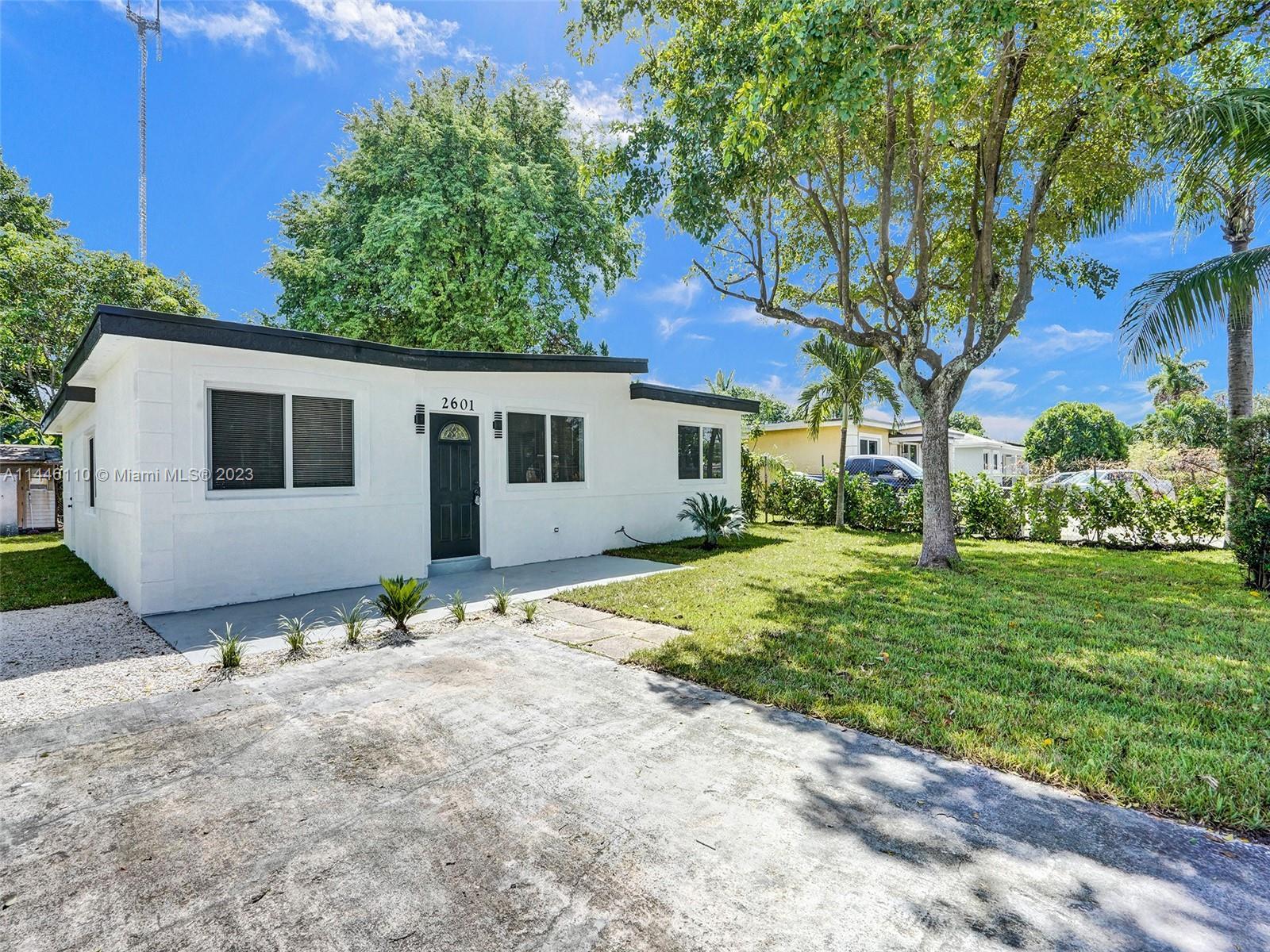 Photo of 2601 SW 56th Ave in West Park, FL