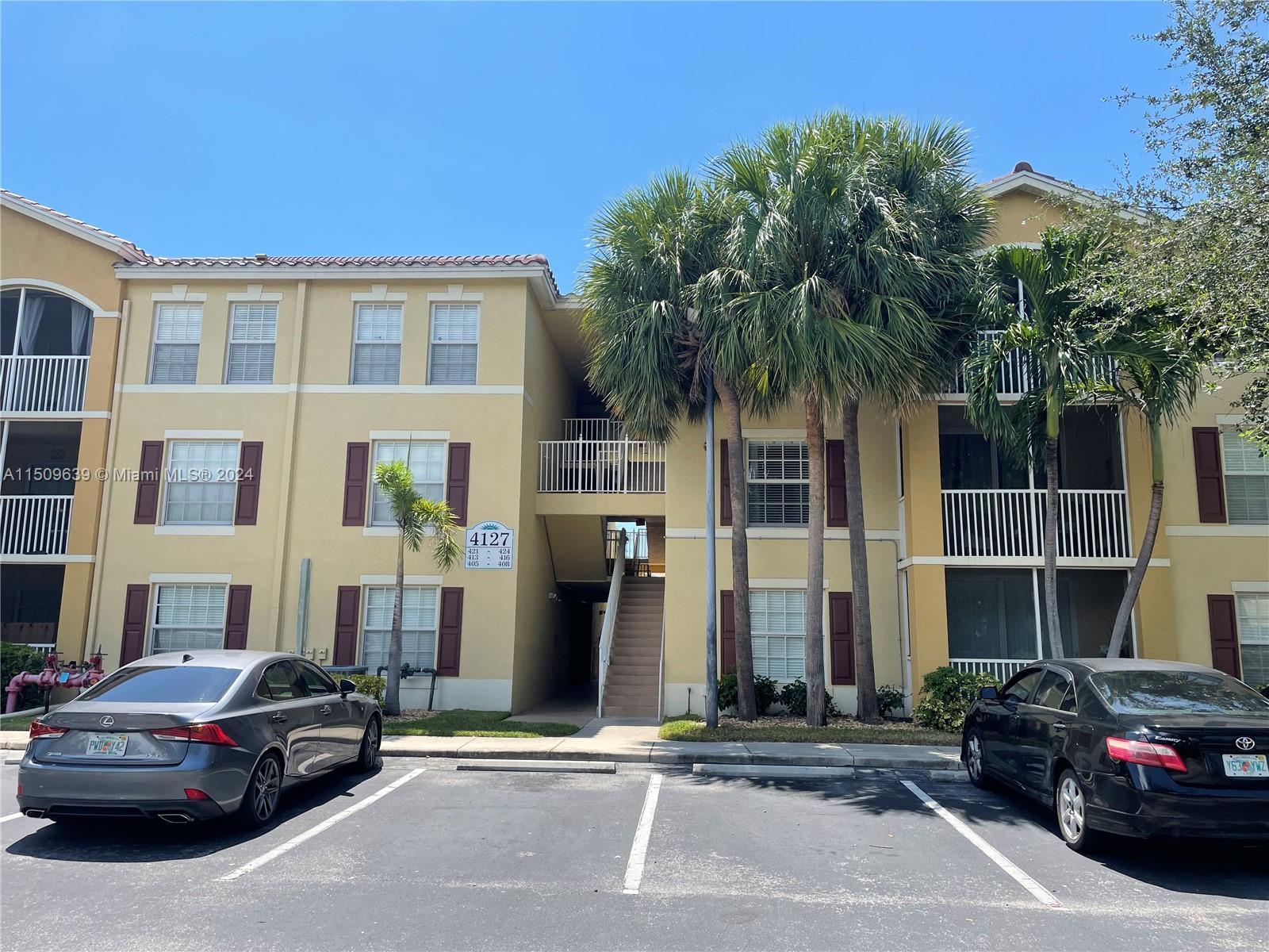 Photo of 4127 Residence Dr #408 in Fort Myers, FL