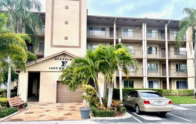 Photo of 1400 SW 137th Ave #207F in Pembroke Pines, FL