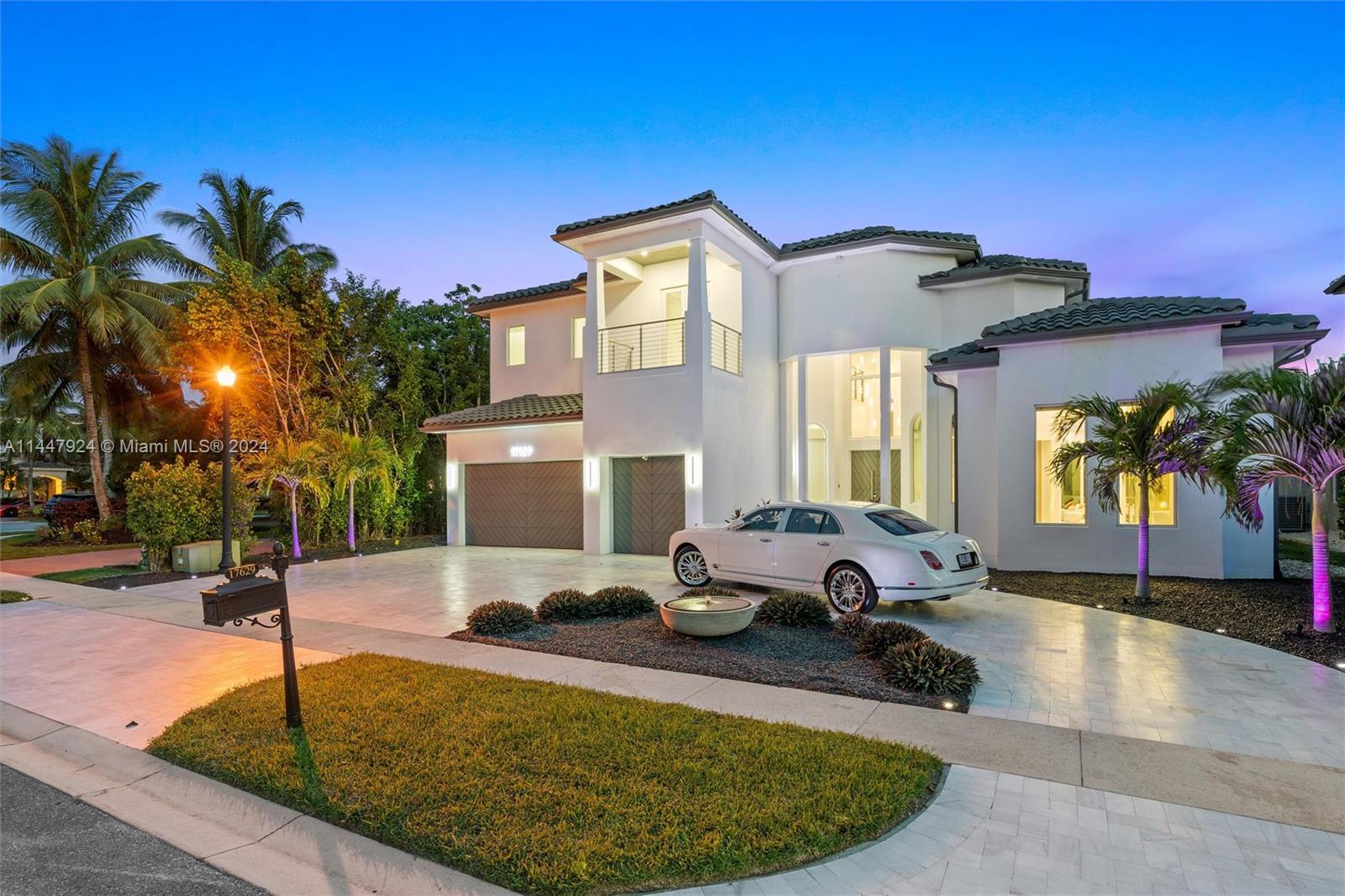 Just reduced $500,000 for a FAST sale! Gorgeous Miami style custom home.  In the Oaks of Boca Raton 