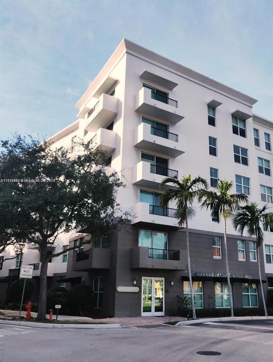 Photo of 2401 NE 65th St #608 in Fort Lauderdale, FL