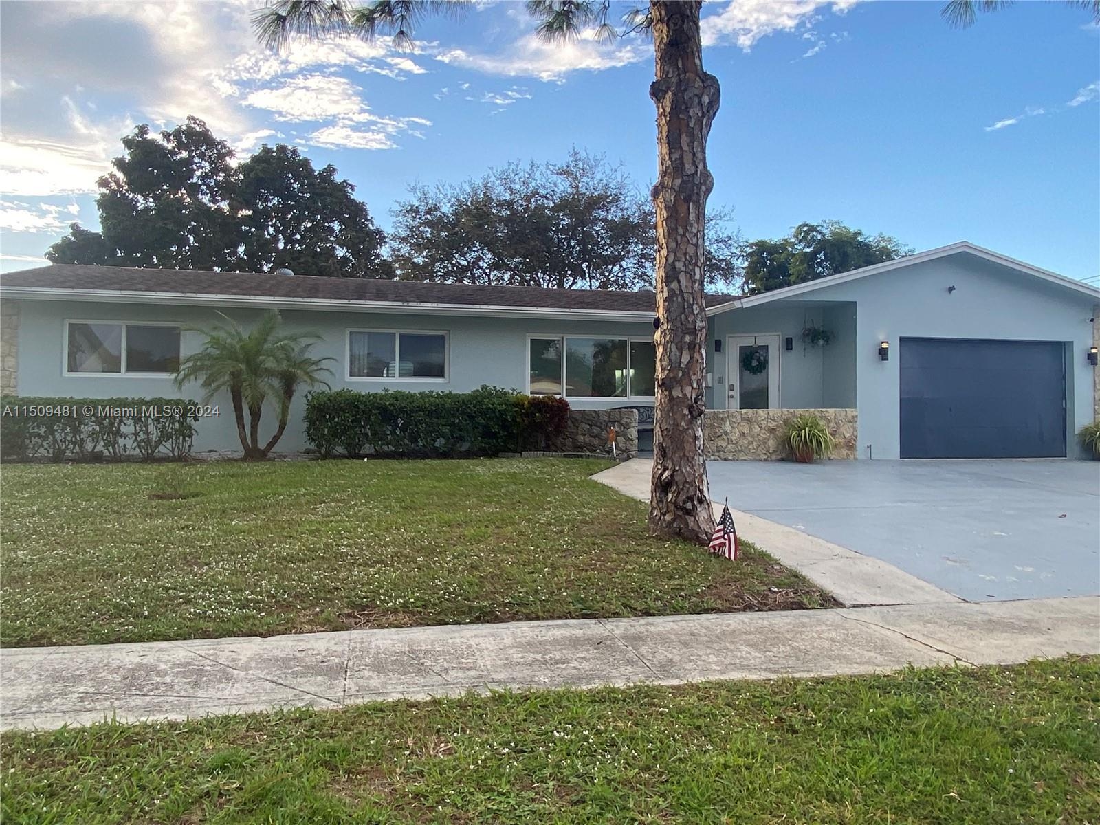 Photo of 551 NW 42nd Ave in Coconut Creek, FL