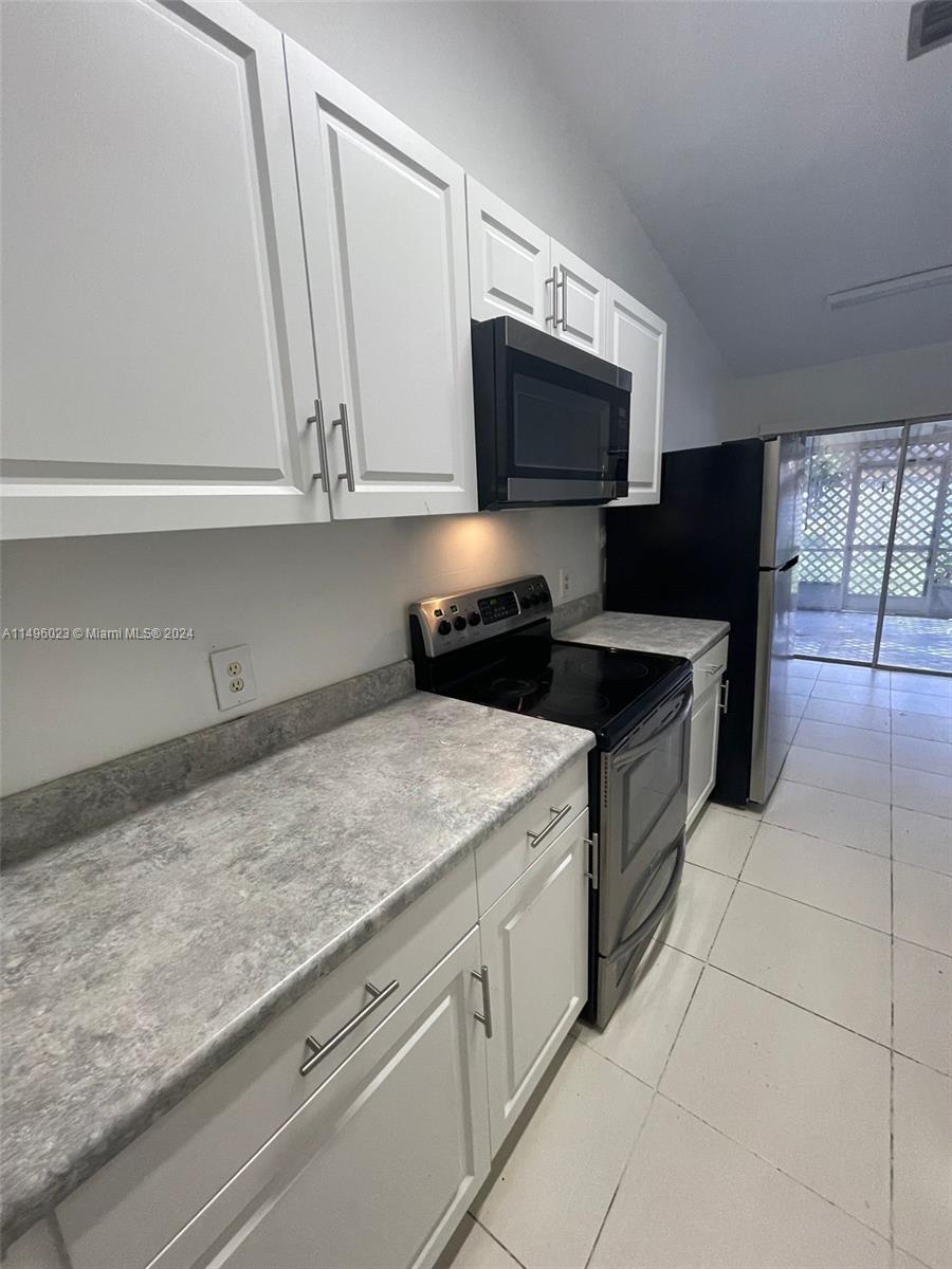 Photo of 7412 NW 34th St in Lauderhill, FL