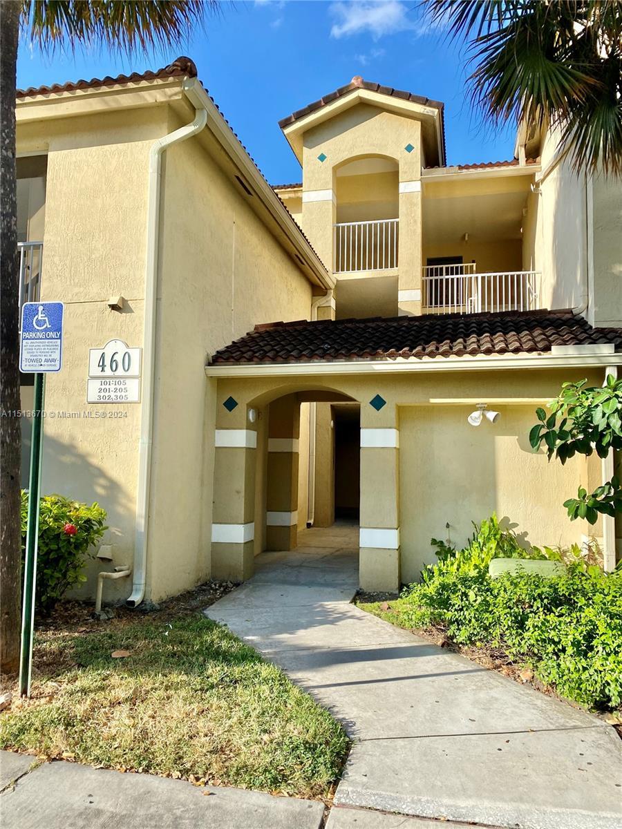 Photo of 460 S Park Rd #6-103 in Hollywood, FL