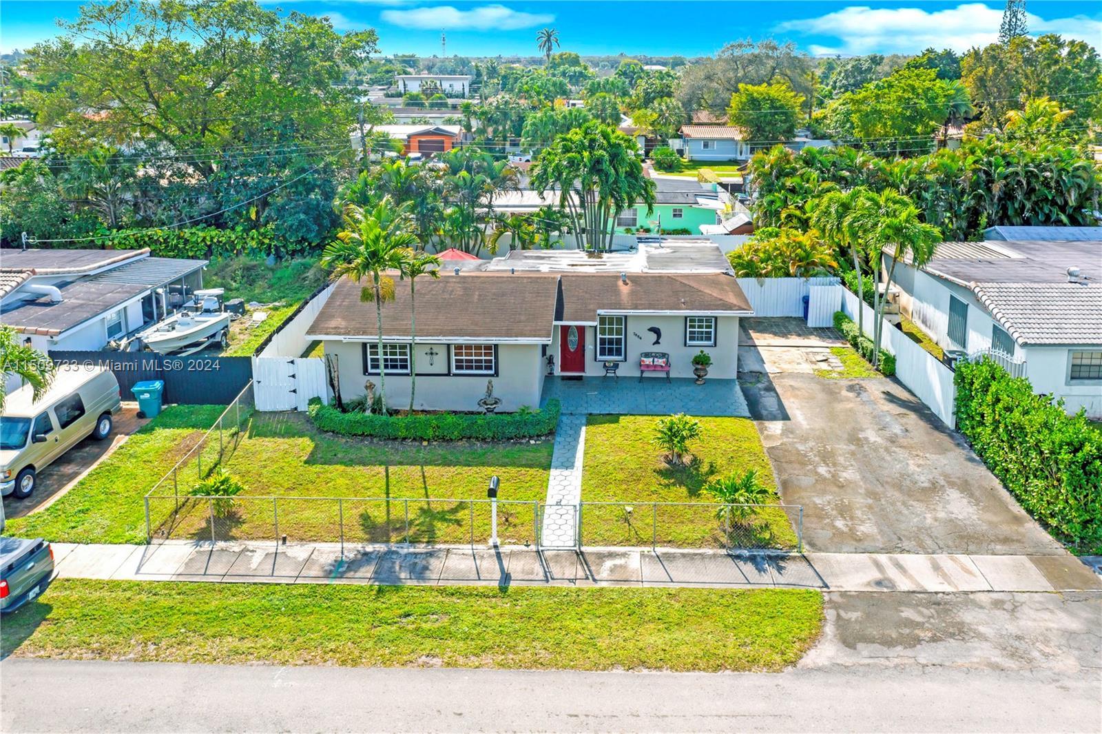 Photo of 7884 NW 175th St in Hialeah, FL