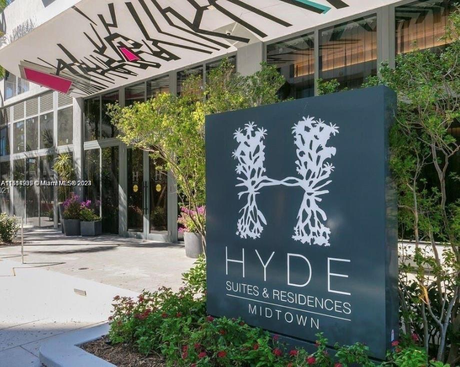 1 Bed/ 1 Bath at beautiful and modern Hyde Suites & Residences. Top of the line amenities include a 