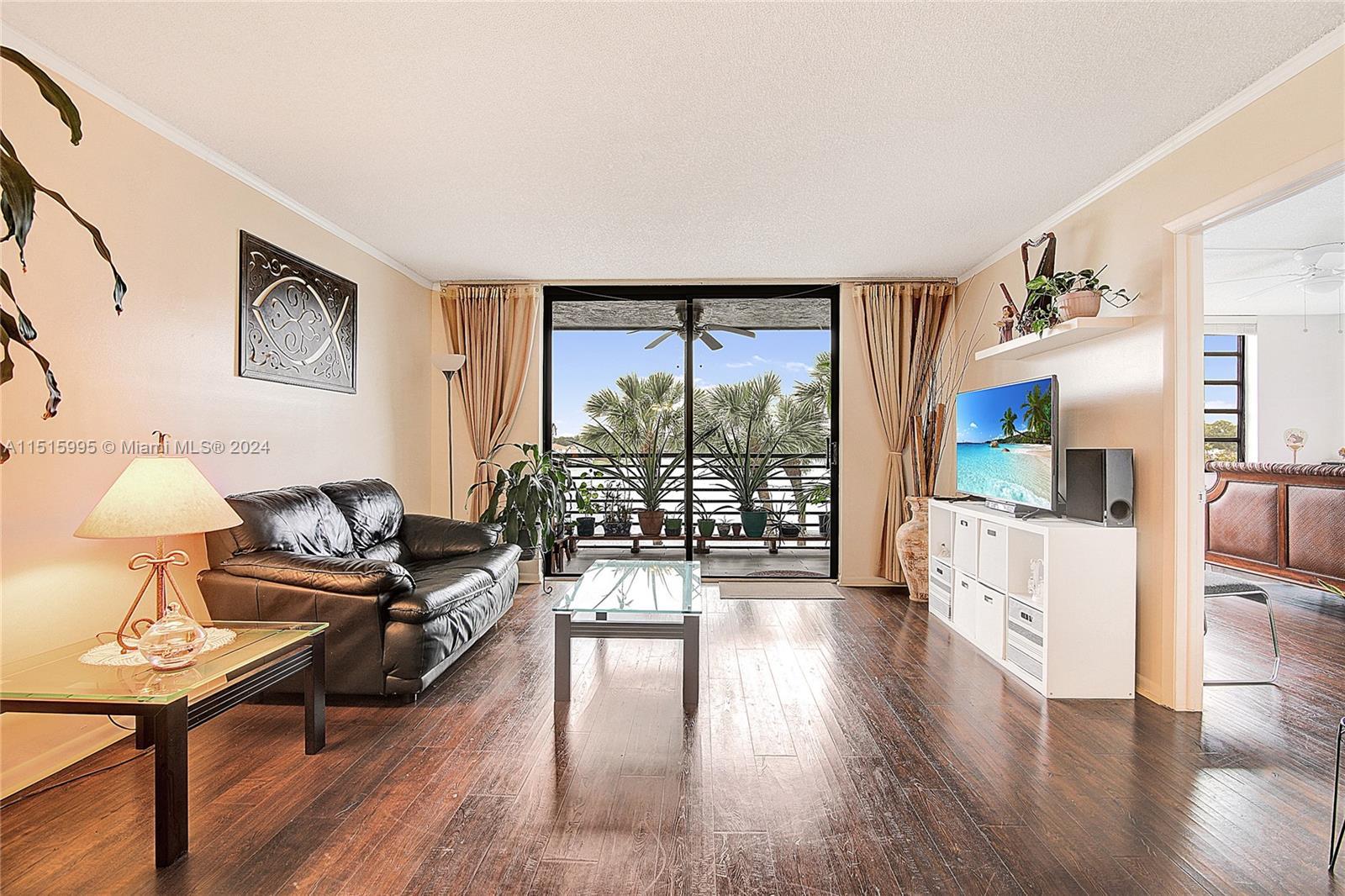 Photo of 1100 Colony Point Cir #302 in Pembroke Pines, FL