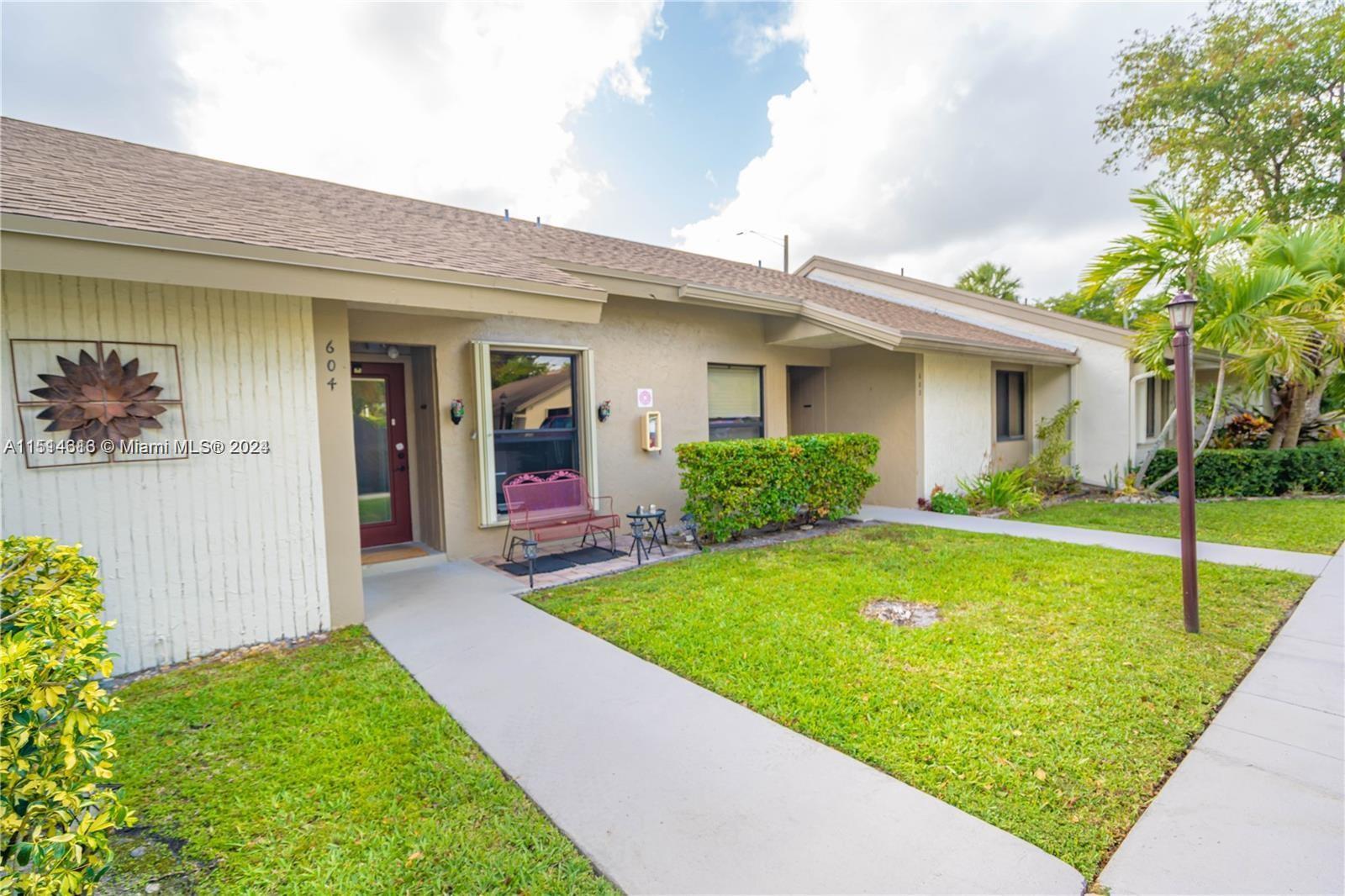 Photo of 3078 S Oakland Forest Dr #604 in Oakland Park, FL