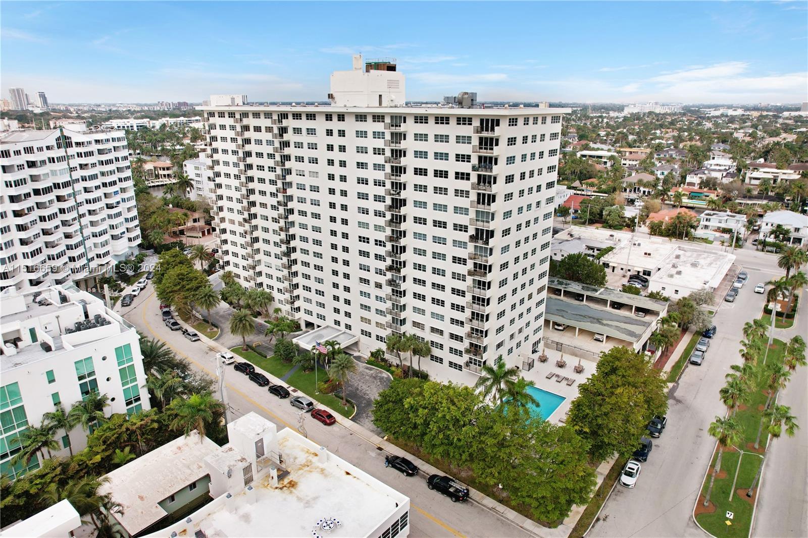 Photo of 340 Sunset Dr #306 in Fort Lauderdale, FL